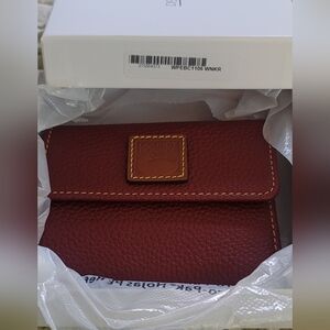 Dooney & Bourke Pebble Grain Wallet In Wine